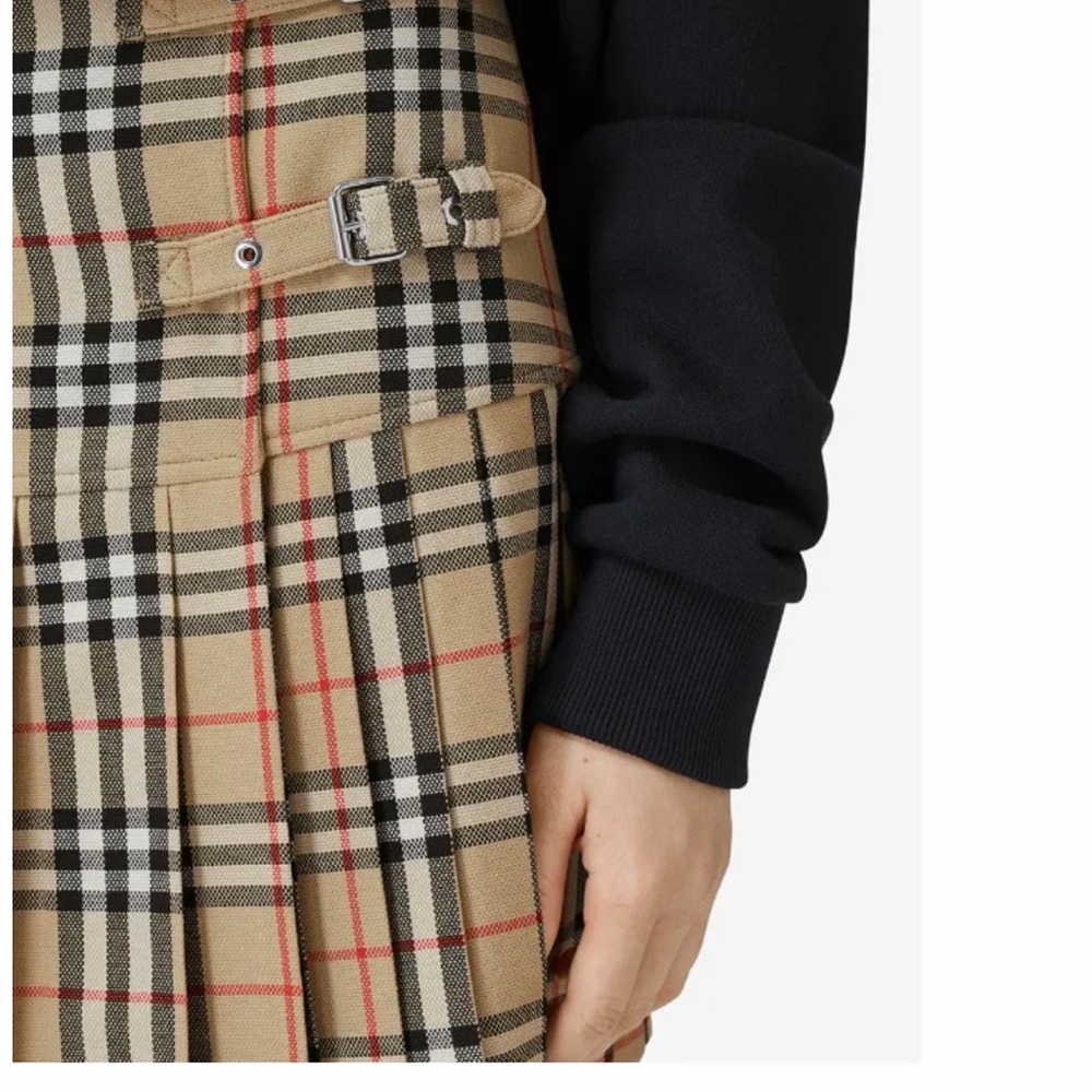 Burberry Zoe Vintage Check Asymmetrical
Kilt Mini Skirt Size M - Picture 7 of 12